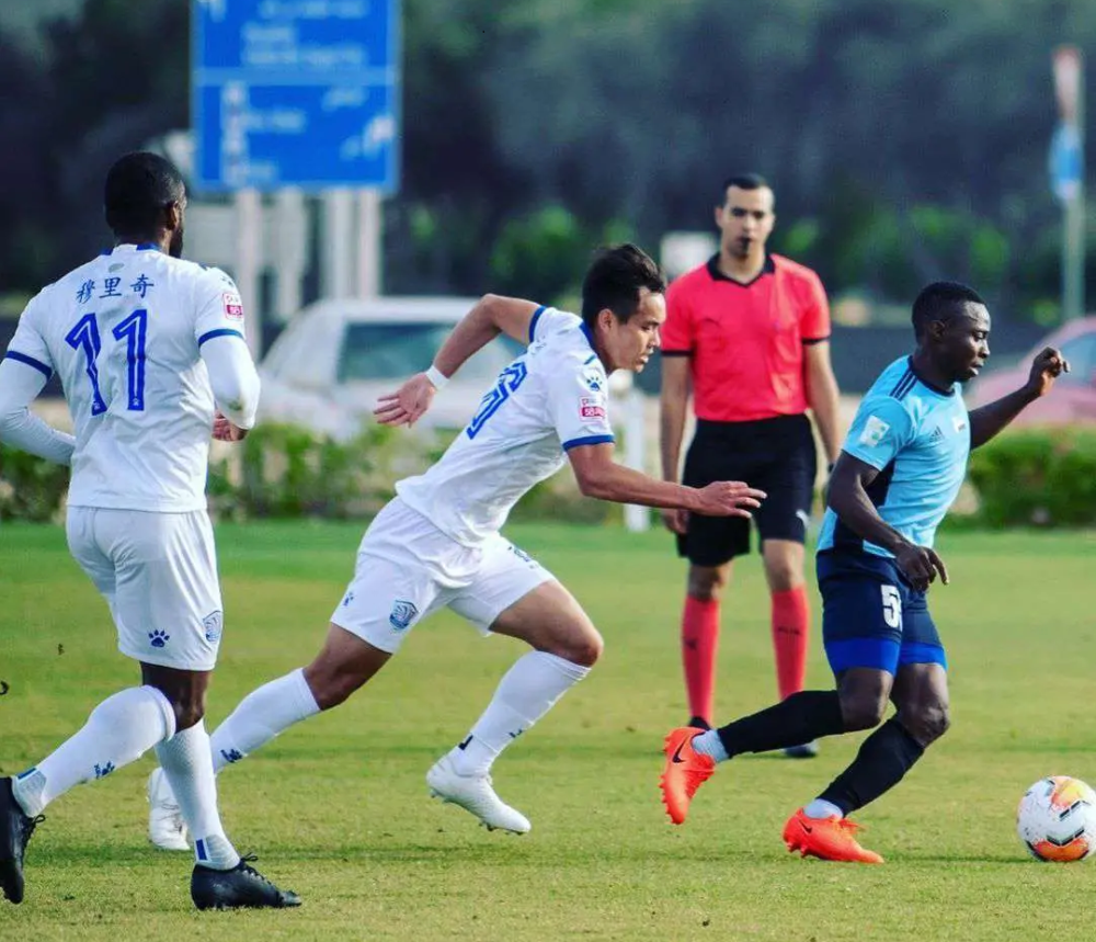 包含关键时刻俄克拉荷马雷霆调整名单以备荷甲，战术微调环节打磨，压力陡增，细节决定成败的词条